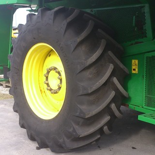 JD 9880 i 2005 (9)