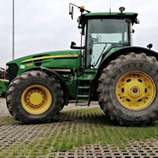 JD 7830 4